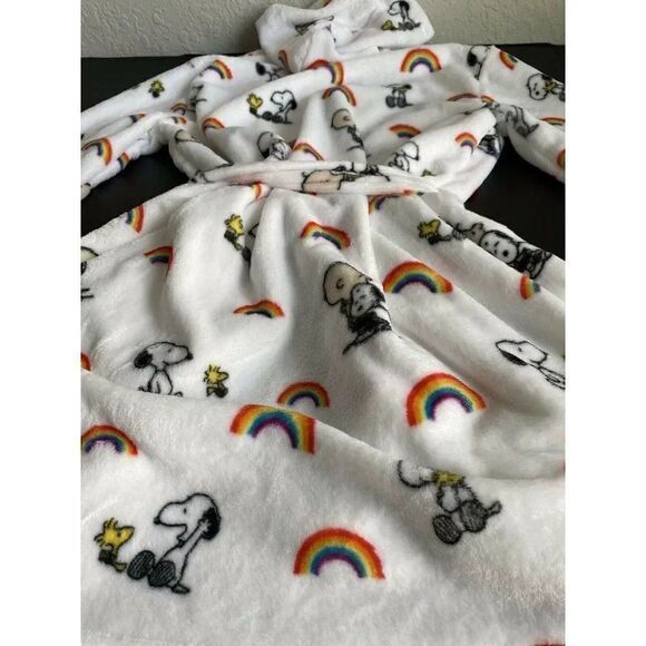 Peanuts Snoopy Hooded Robe Sz S/M Rainbow Super Soft Belt Woodstock Pride NWT - Picture 9 of 11